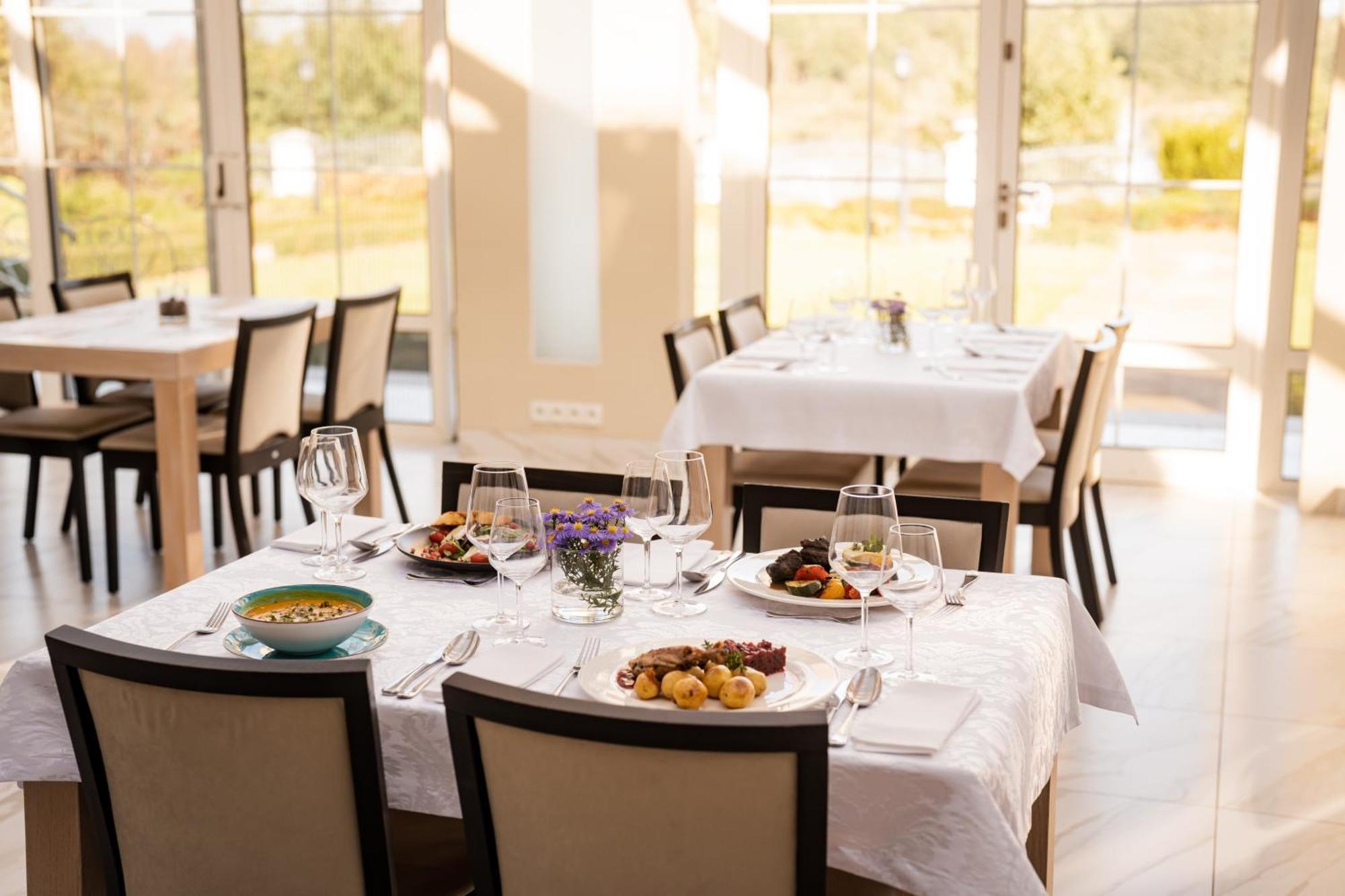 Hotel Przy Dworze Leśna Podlaska Εξωτερικό φωτογραφία
