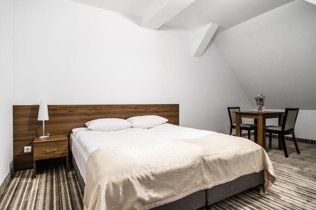 Hotel Przy Dworze Leśna Podlaska Δωμάτιο φωτογραφία